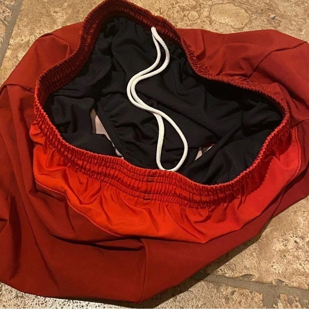 VOLER Men Red Orange Athletic Lined Shorts Size Large